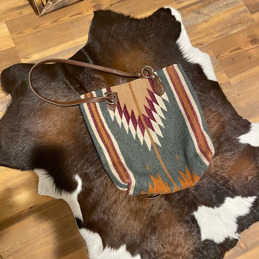 Navajo Pattern Purse - Picture 9 of 10